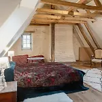 La Cour Du Liege-charming Renovated Country Estate Clefs