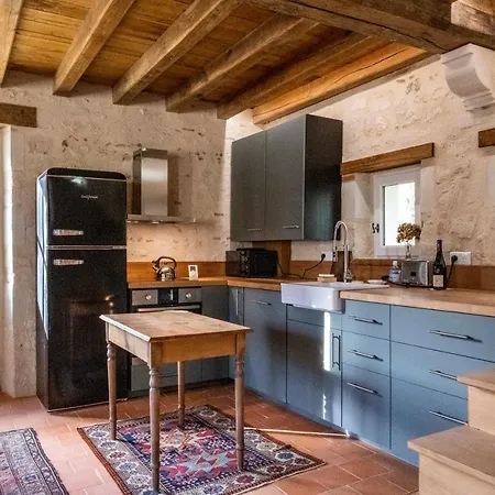乡村民宿 La Cour Du Liege-charming Renovated Country Estate *