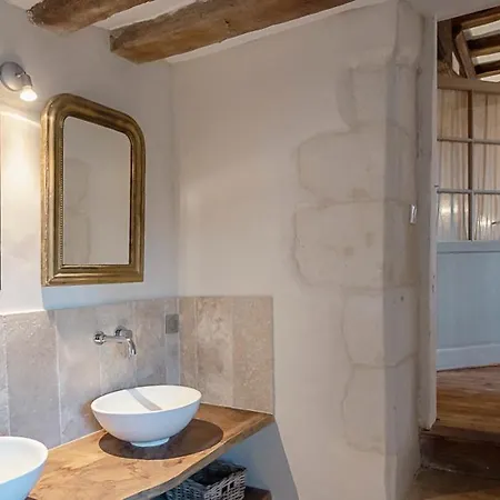 La Cour Du Liege-charming Renovated Country Estate Clefs