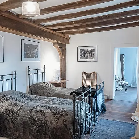 Casa de Campo La Cour Du Liege-charming Renovated Country Estate Clefs